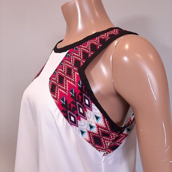 JENNIFER & GRACE Sleeveless Aztec Trim Flowy - Picture 7 of 13